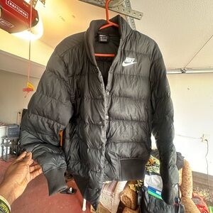 Nike Black Quilted Puffer Jacket with White Logo Size Medium